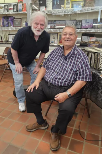 Songwriter tells MN history through music